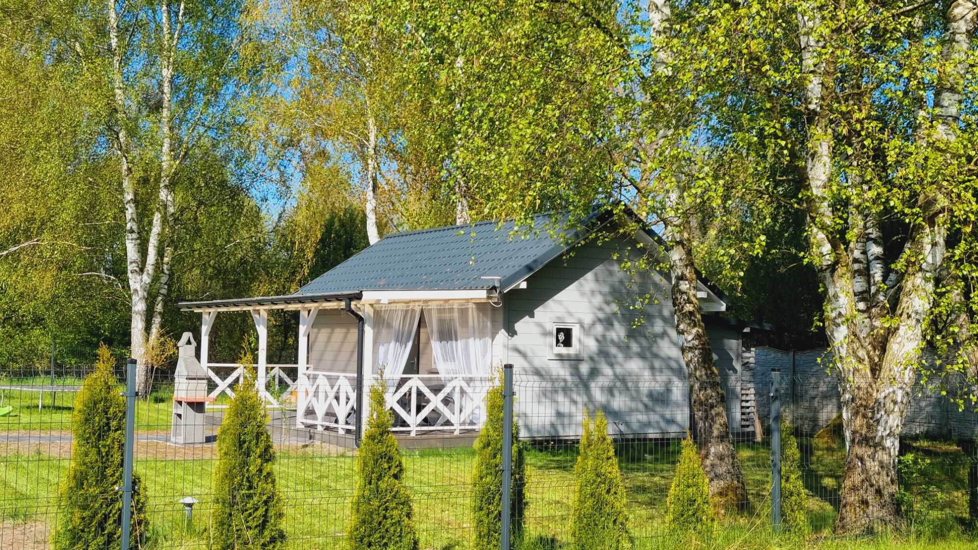 Domek nad jeziorem w Marianowie