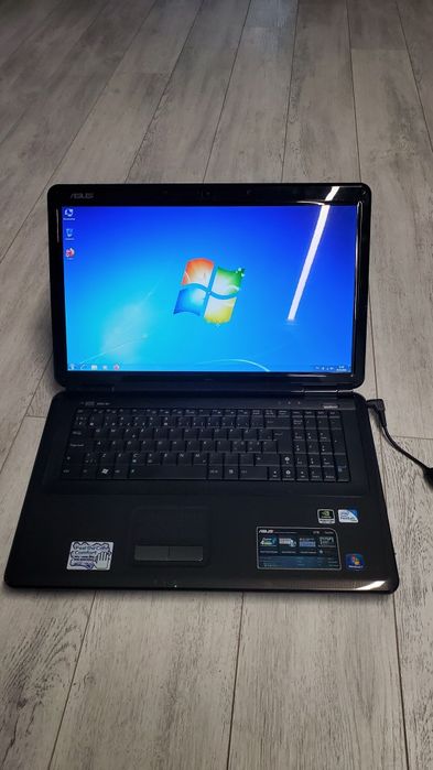Ноутбук Asus x70l  17 дюйм.