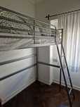Cama de solteiro alta Ikea