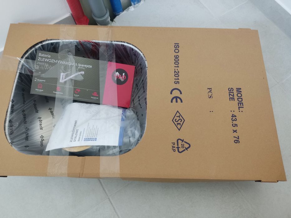 Zlewozmywak jednokomorowy z ociekaczem Deante +bateria