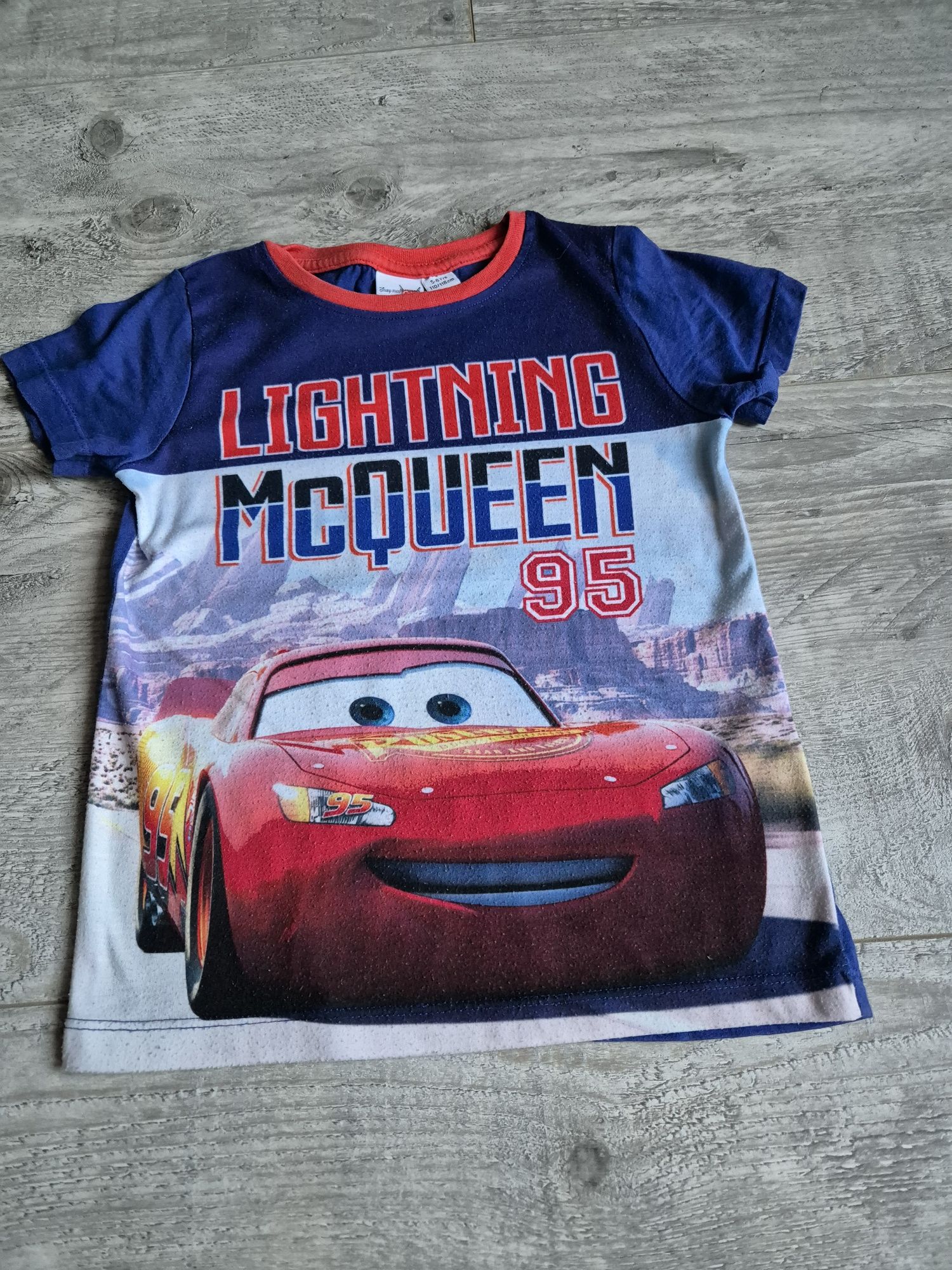 Bluzka McQueen auta