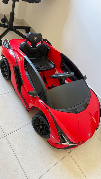 Carro elétrico infantil