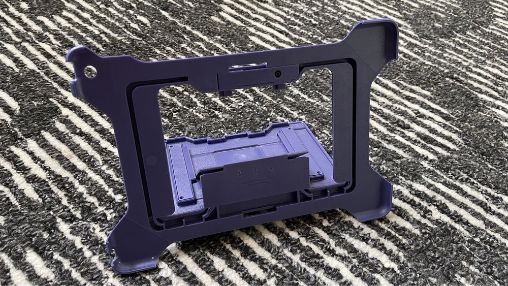 Пластиковая накладка на планшет