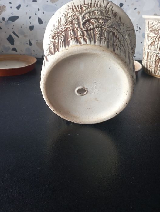 Керамічні вази для квітів