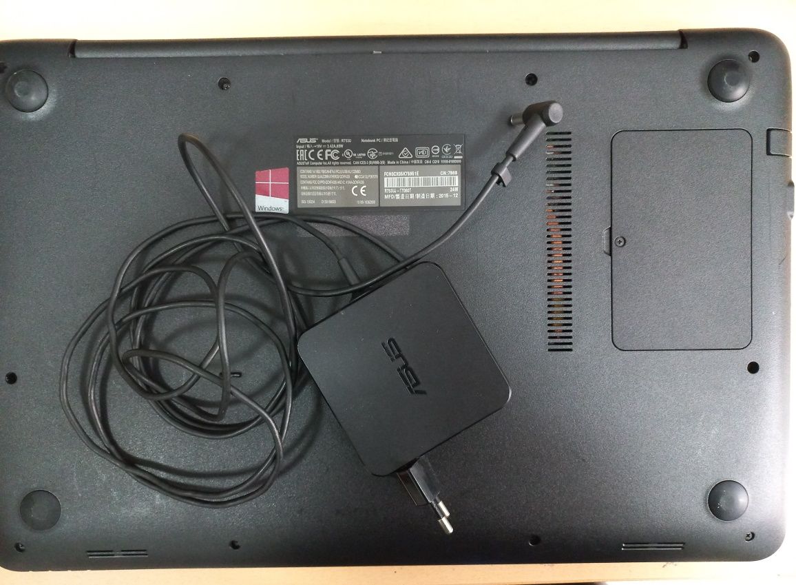 Ноутбук Асус 17" asus r753u