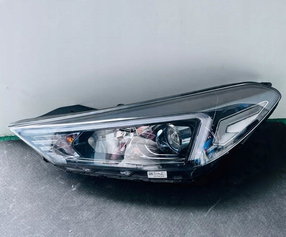 LAMPA LEWA REFLERTOR LEWY HYUNDAI TUCSON FACE LIFT ZWYKŁA HALOHENOWA H7