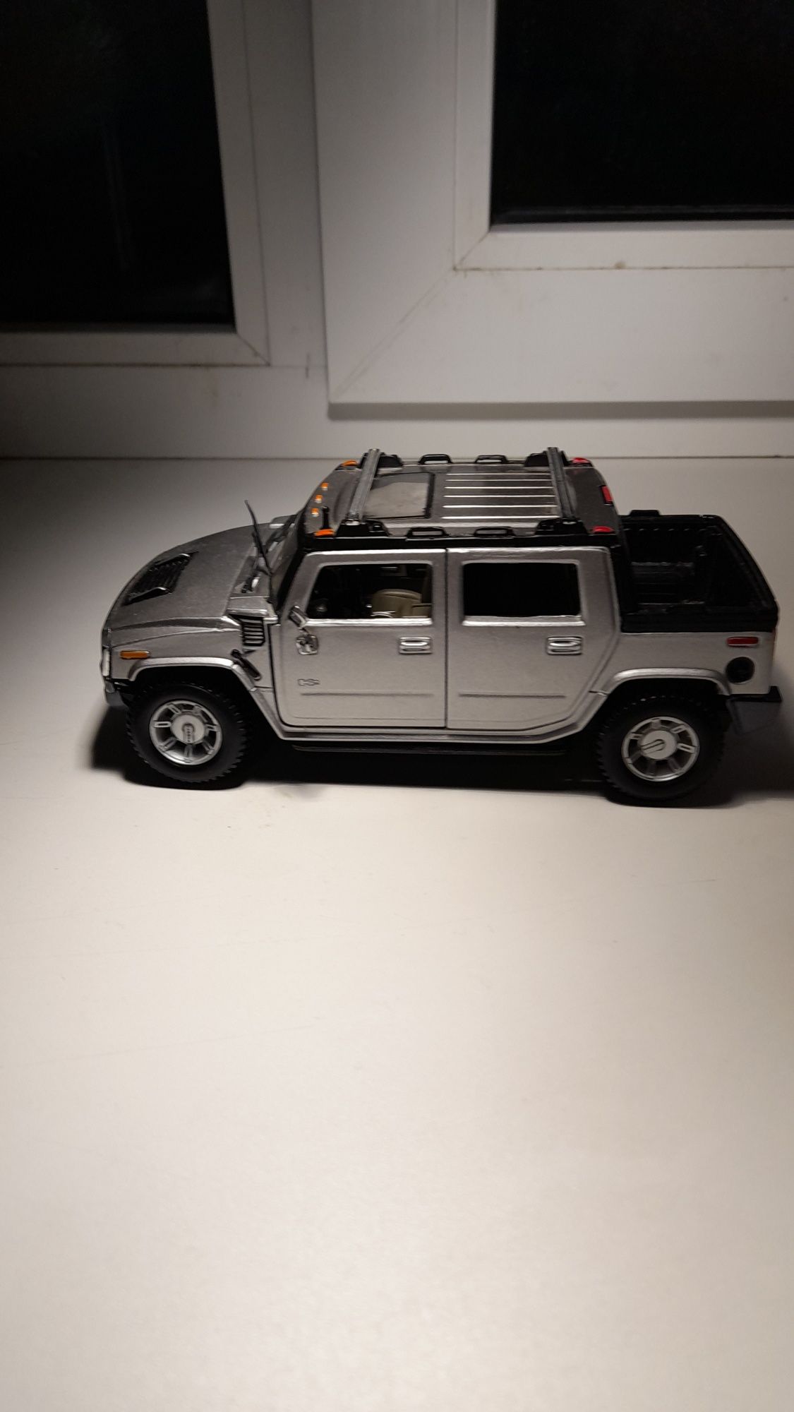 Масштабная модель HUMMER H2, Maisto, 1:27