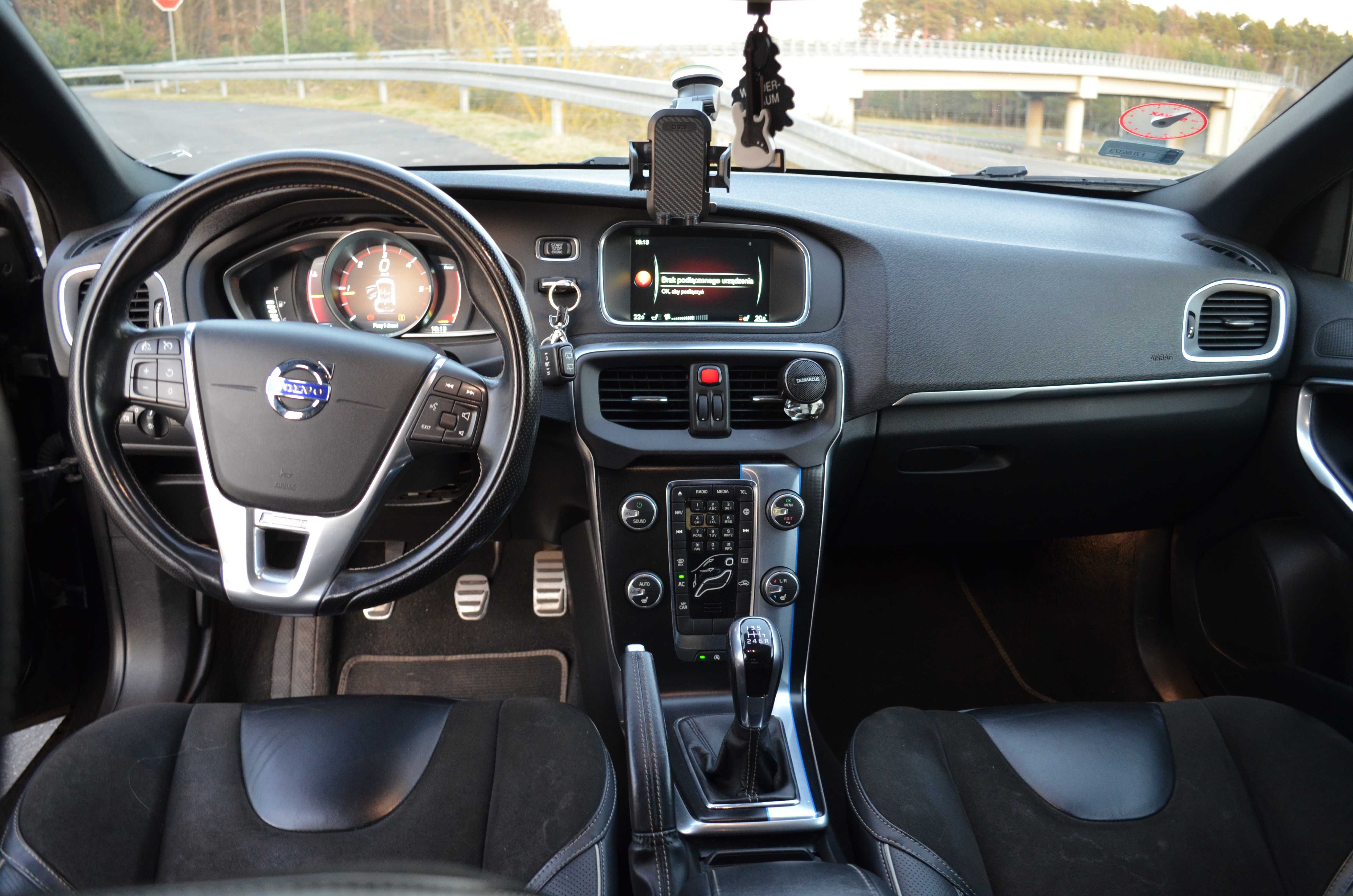 Volvo V40 D2 R-design
