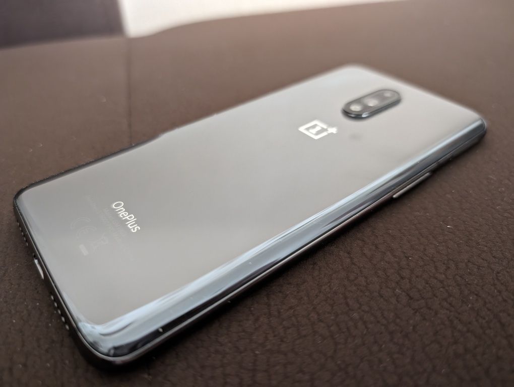 OnePlus 7 mirror grey