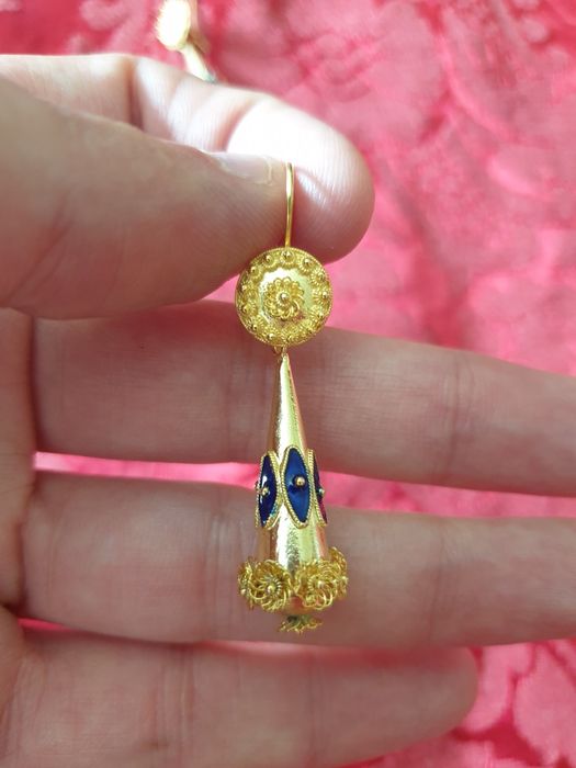 Brincos fuso prata dourada