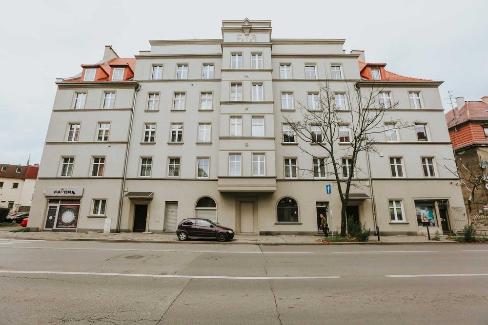 Do wynajęcia  pokój  w centrum  100 metrów od  politechniki