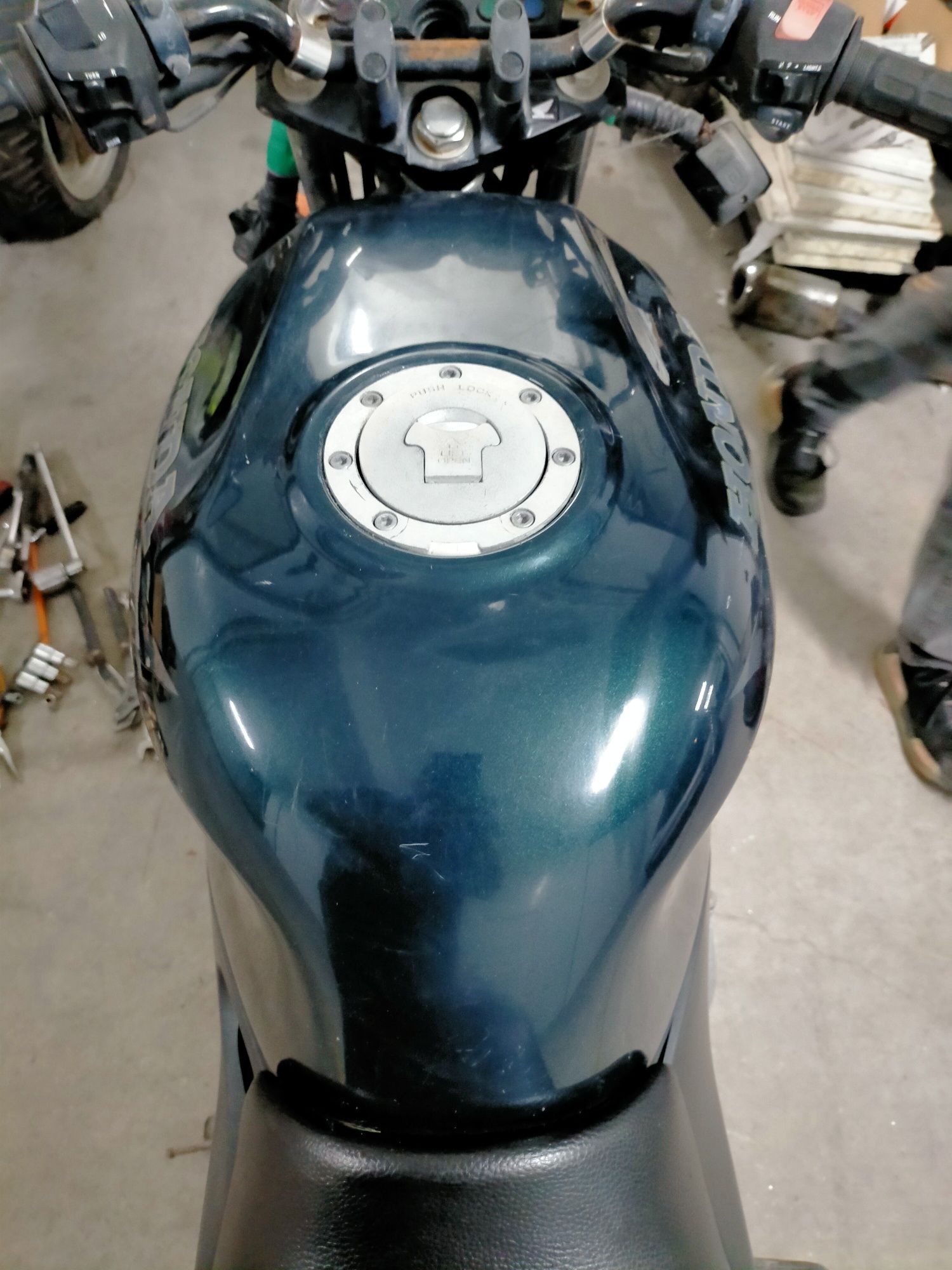 CB500 94 quadro com documentos para peças.
