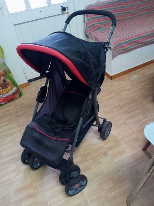 Carrinho de bebe em bom estado
