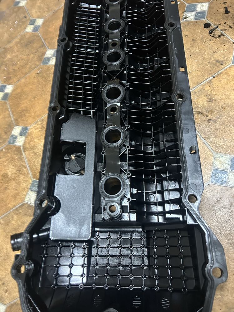 Pokrywa zaworów m54b30 bmw Z4 E46 E60 X3