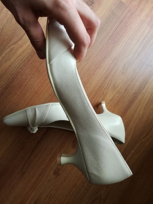 Czółenka ślubne ecru, 37, skóra