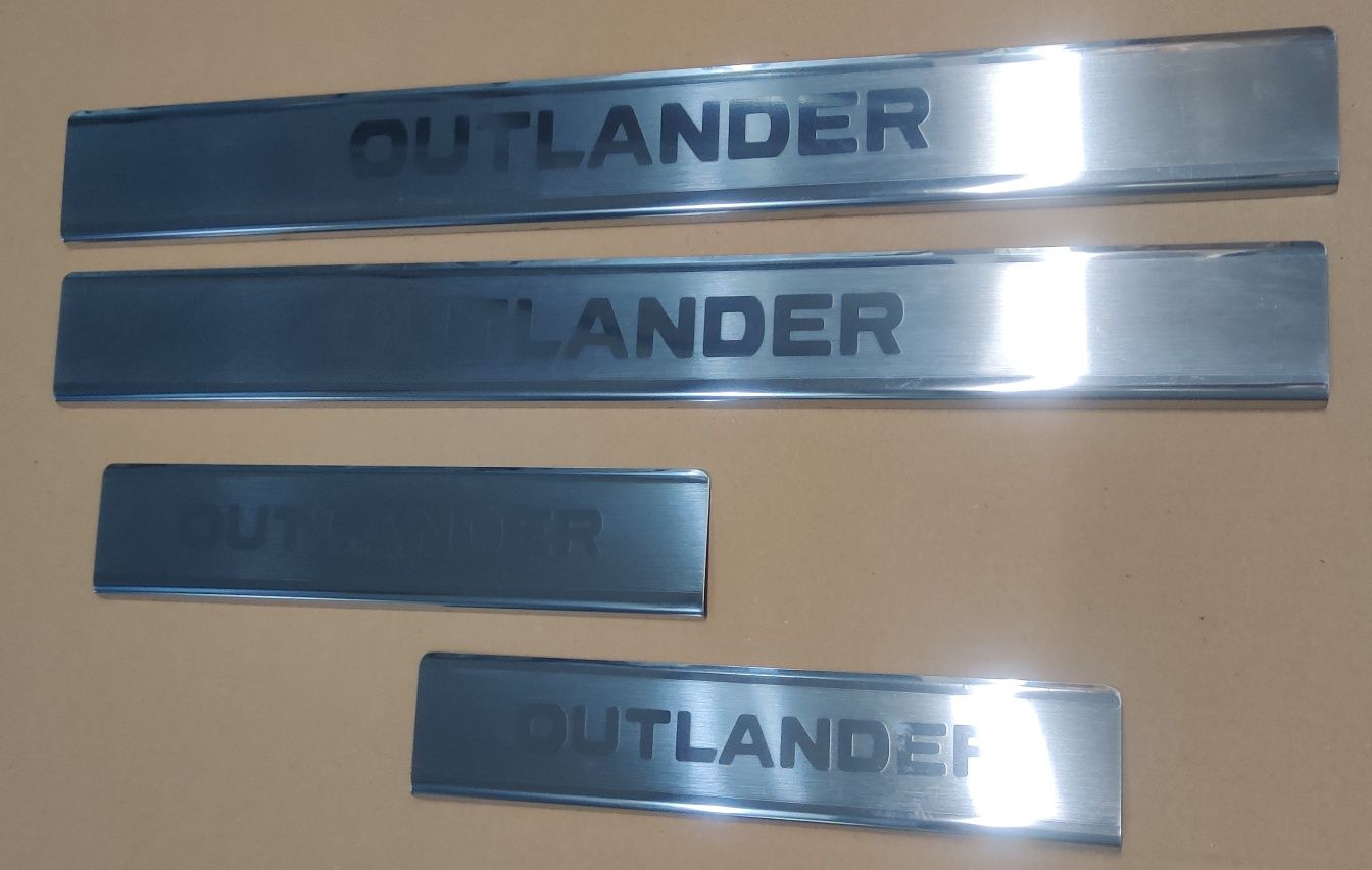 Накладки на пороги Outlander xl (аутлендер хл) (06-12) и (12-22) года
