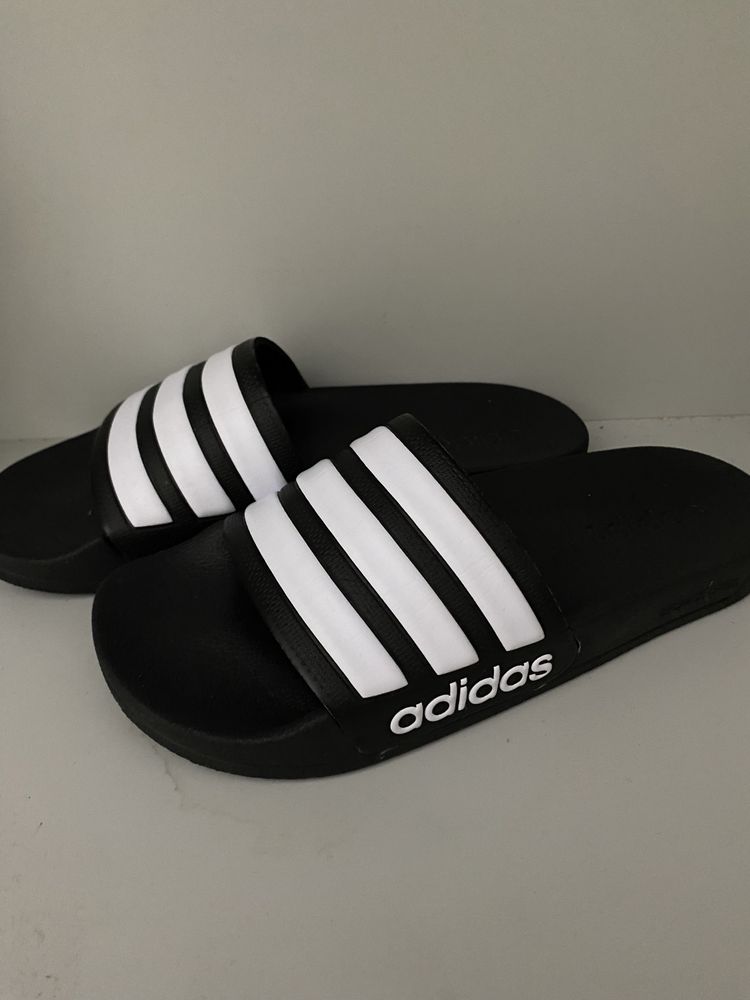 Sapatilha  adidas 40