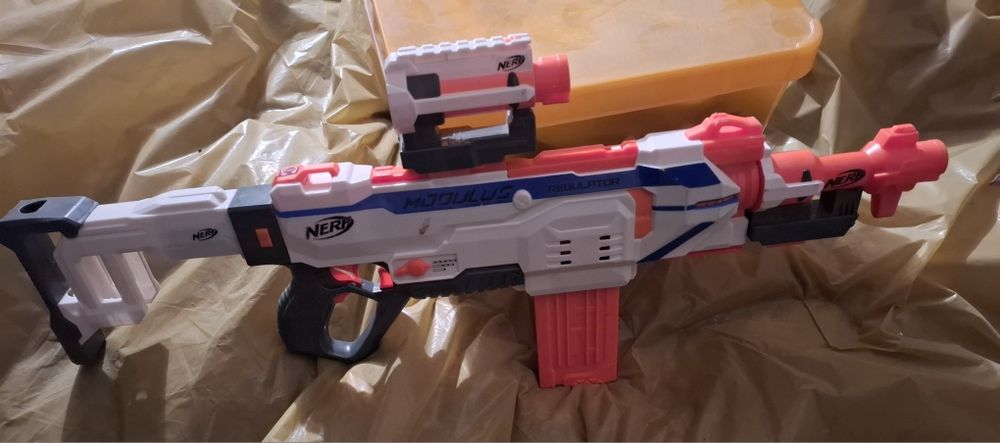 Pistolet NERF na strzałki