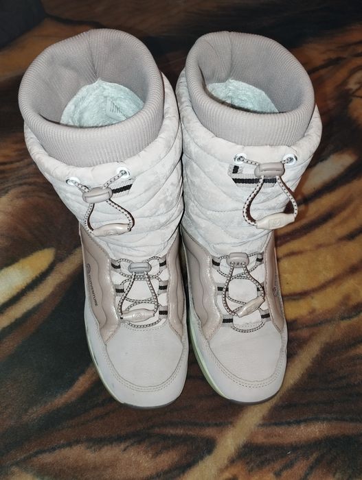 Зимові черевики на дівчинку фірми outventure