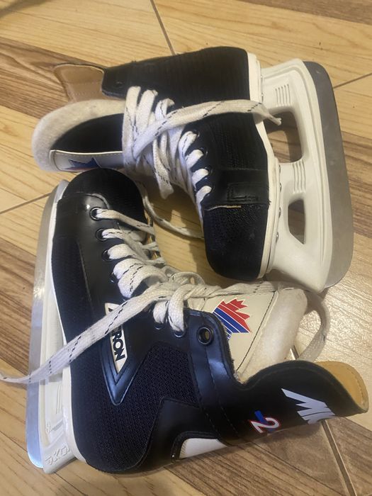 Продам ковзани по хорошій ціні 34 (розмір)