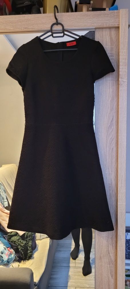 Sukienka Hugo Boss czarna XS