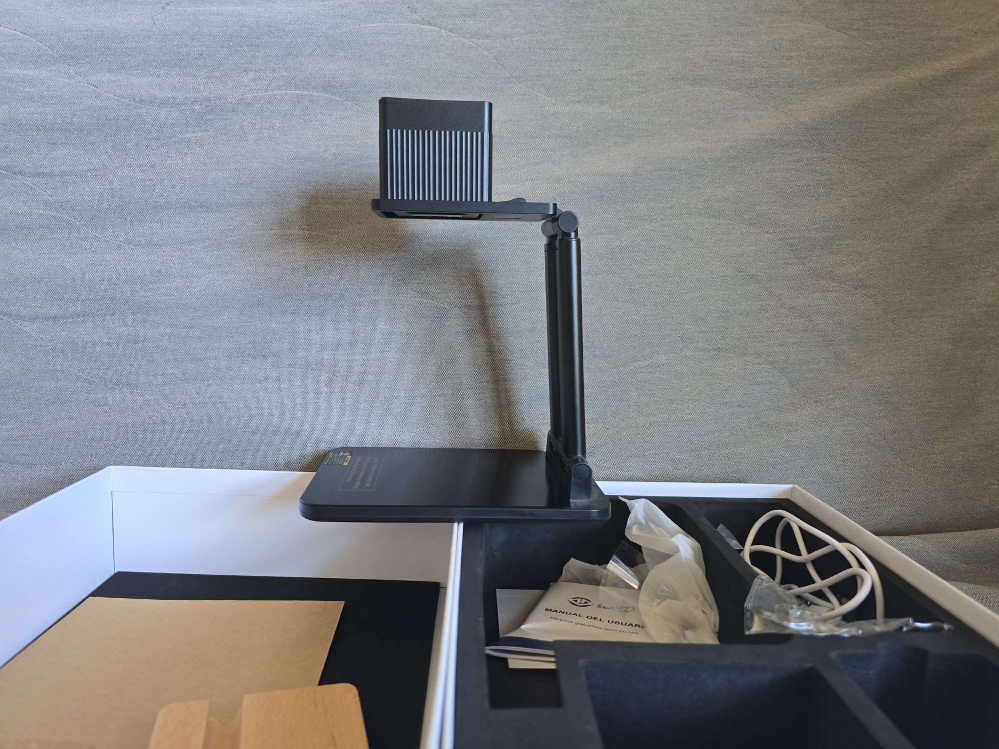 Vende-se Gravador a Laser Leon3D LASERCUBE (VLX)