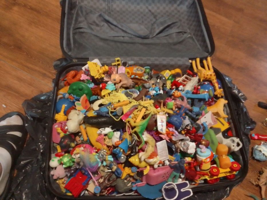 Drobne zabawki cena za calosc