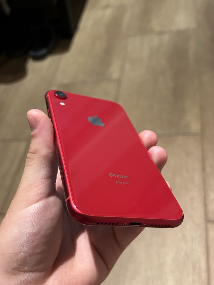 Apple iPhone XR 64GB Red  + чохли і зах. скла