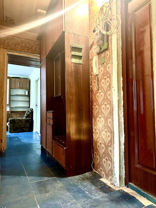 3-х « 8 лікарня» вул Чарівна, 4/9, не кутова