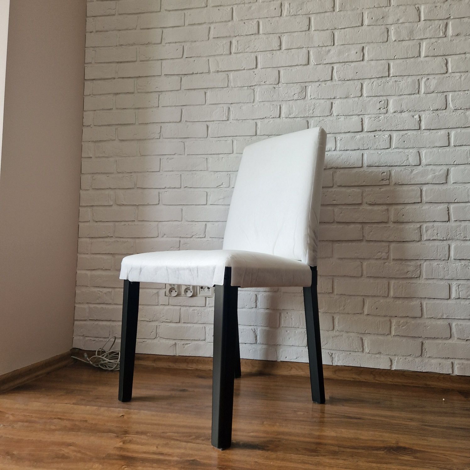 Krzesło Ikea Bergmund jak nowe