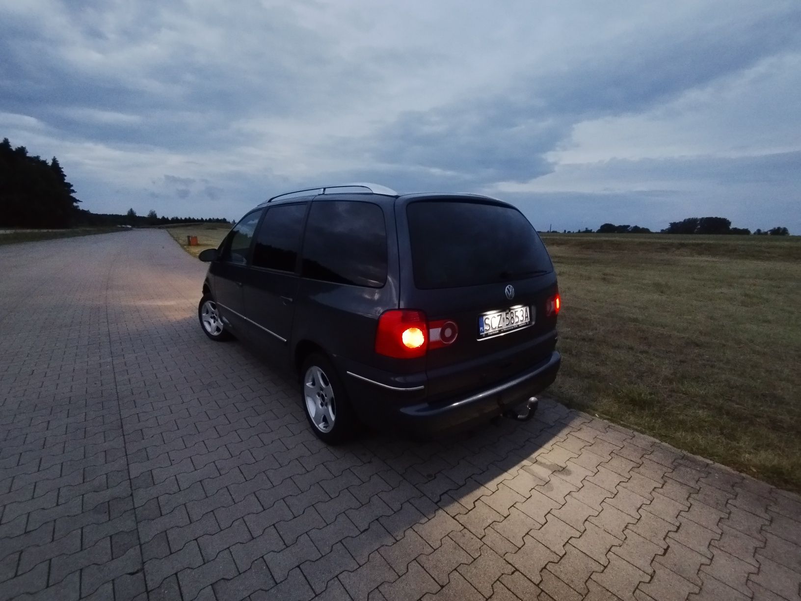 Volkswagen Sharan 1,9tdi,xenon,tempomat,7osób