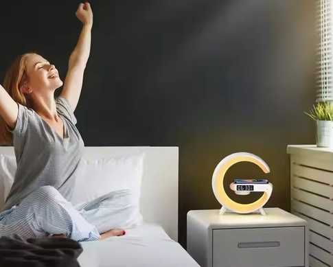 Lampka LED RGB Głośnik Ładowarka Zegar Radio Budzik Bluetooth