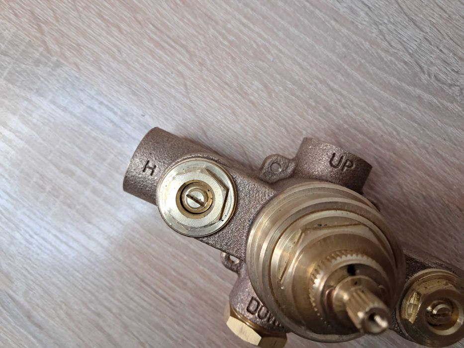 Термостатичний змішувач Signature Hardware 6006 3/4" для душу і ванни