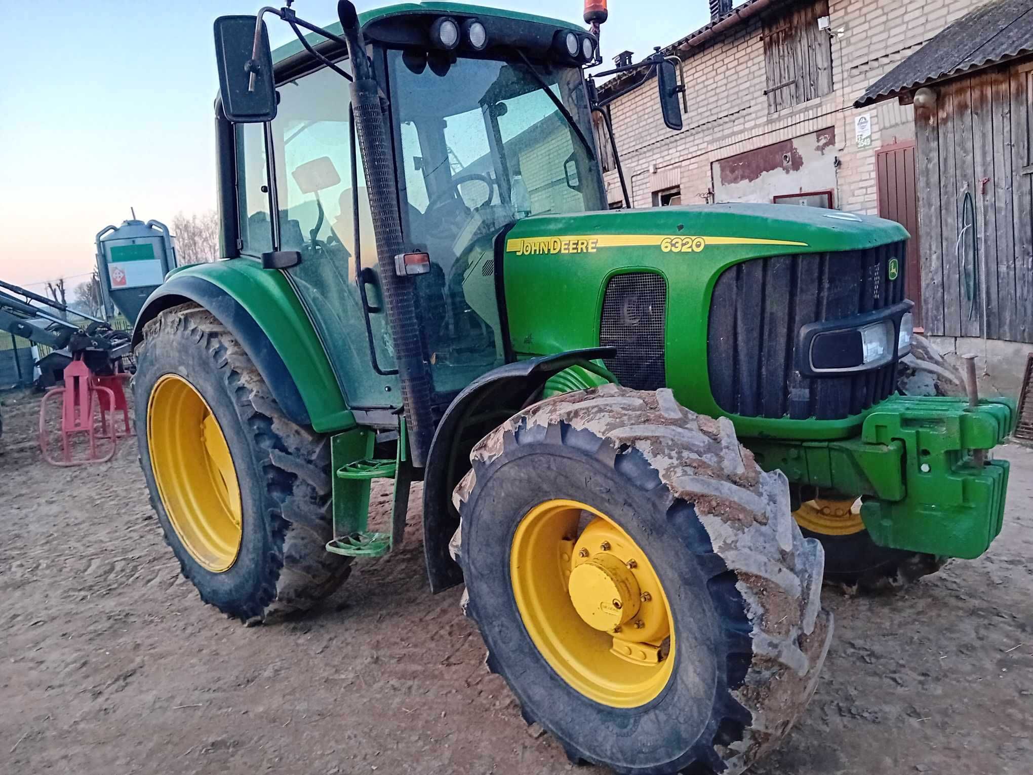 sprzedam ciągnik john deere 6320