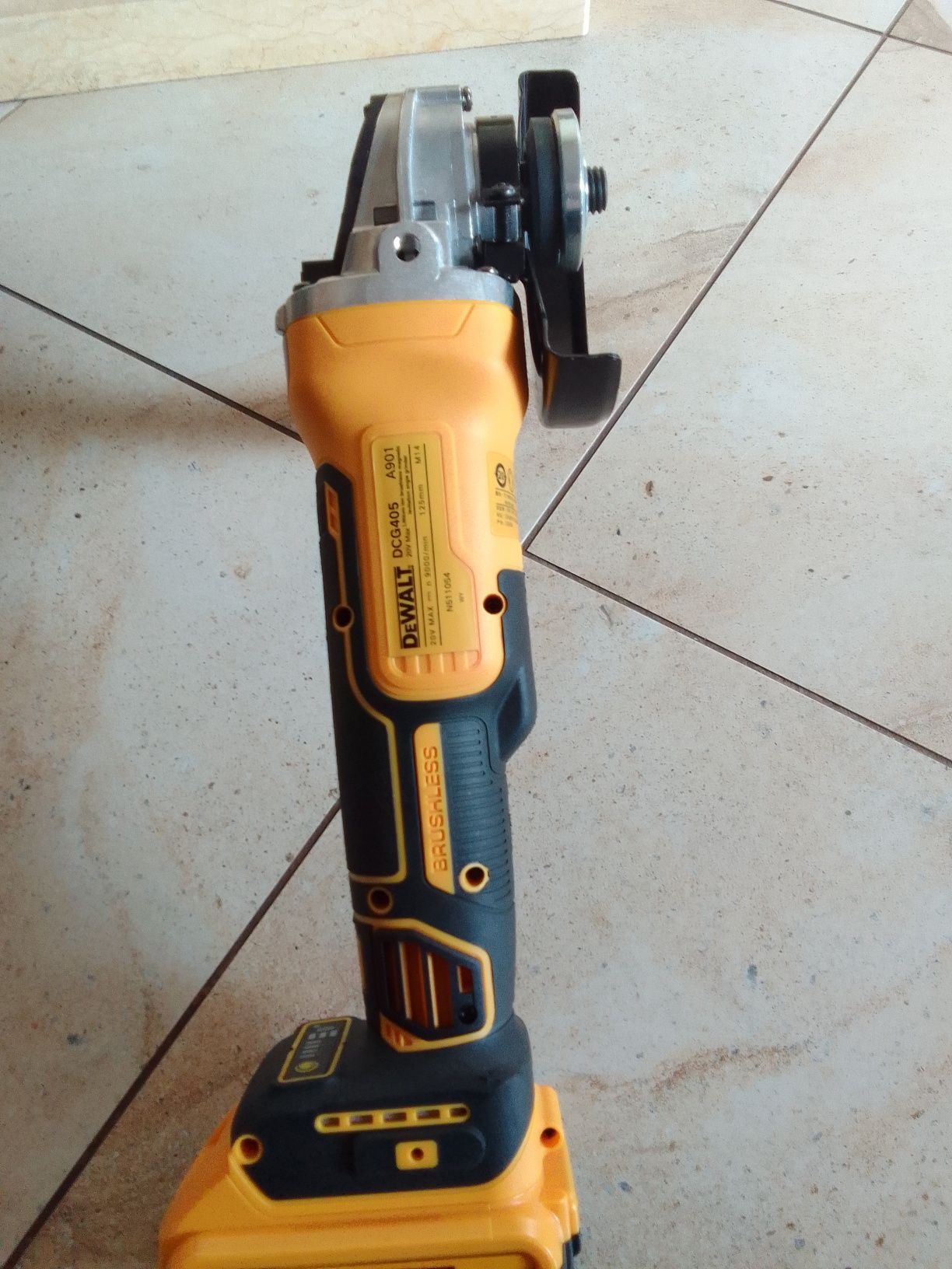 Szlifierka kątowa dewalt DCG405 +bateria 6ah