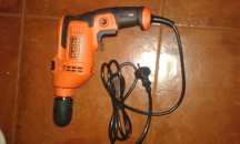 Berbequim c/percussão black+decker 500w