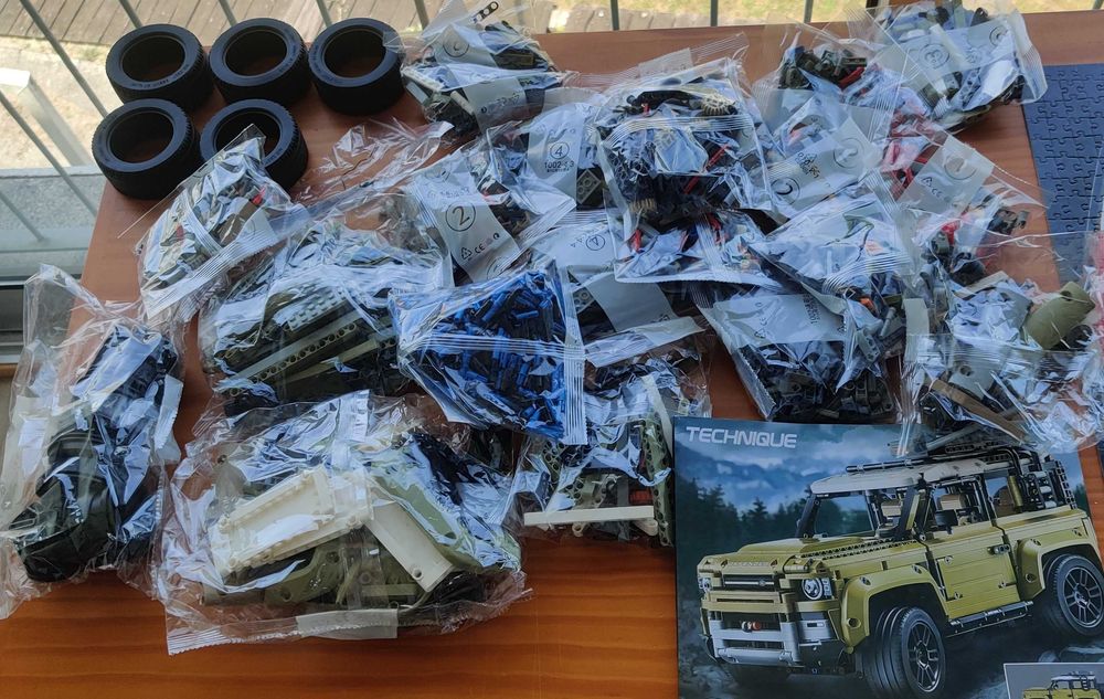 Land Rover Defender Technic
