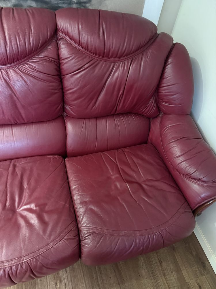 Sofa pele bordo 3 lugares + 2 individual