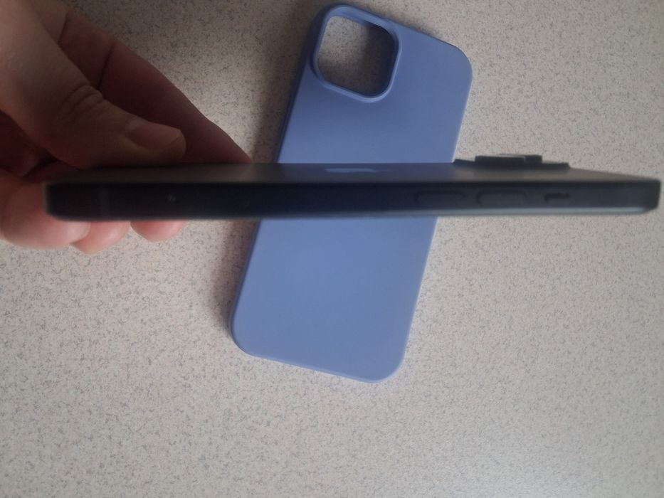 Продам Iphone 15 128gb