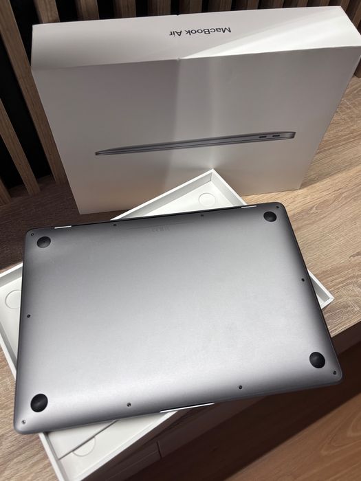 MacBook Air ecrã 13.3" IntelCore i5, 8 RAM, 128 Gb , MacOS Sonoma