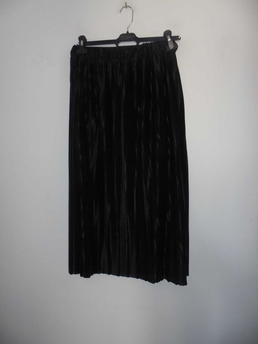 saia de senhora cor preto