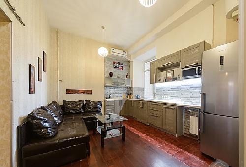 one bedroom apartment in the center of Kiev/квартира в центре Киева