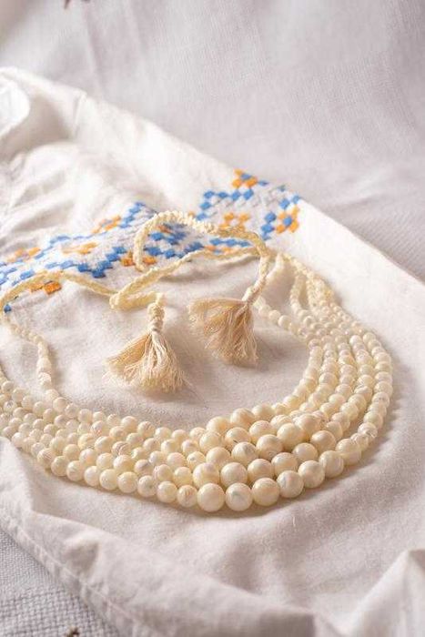 Баламути з натурального перламутру.