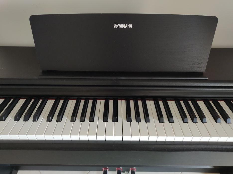 Piano Yamaha YDP-145 B Arius