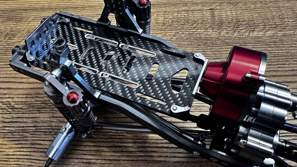 Podwozie SCX10 crawler 313mm CNC , bedlock .