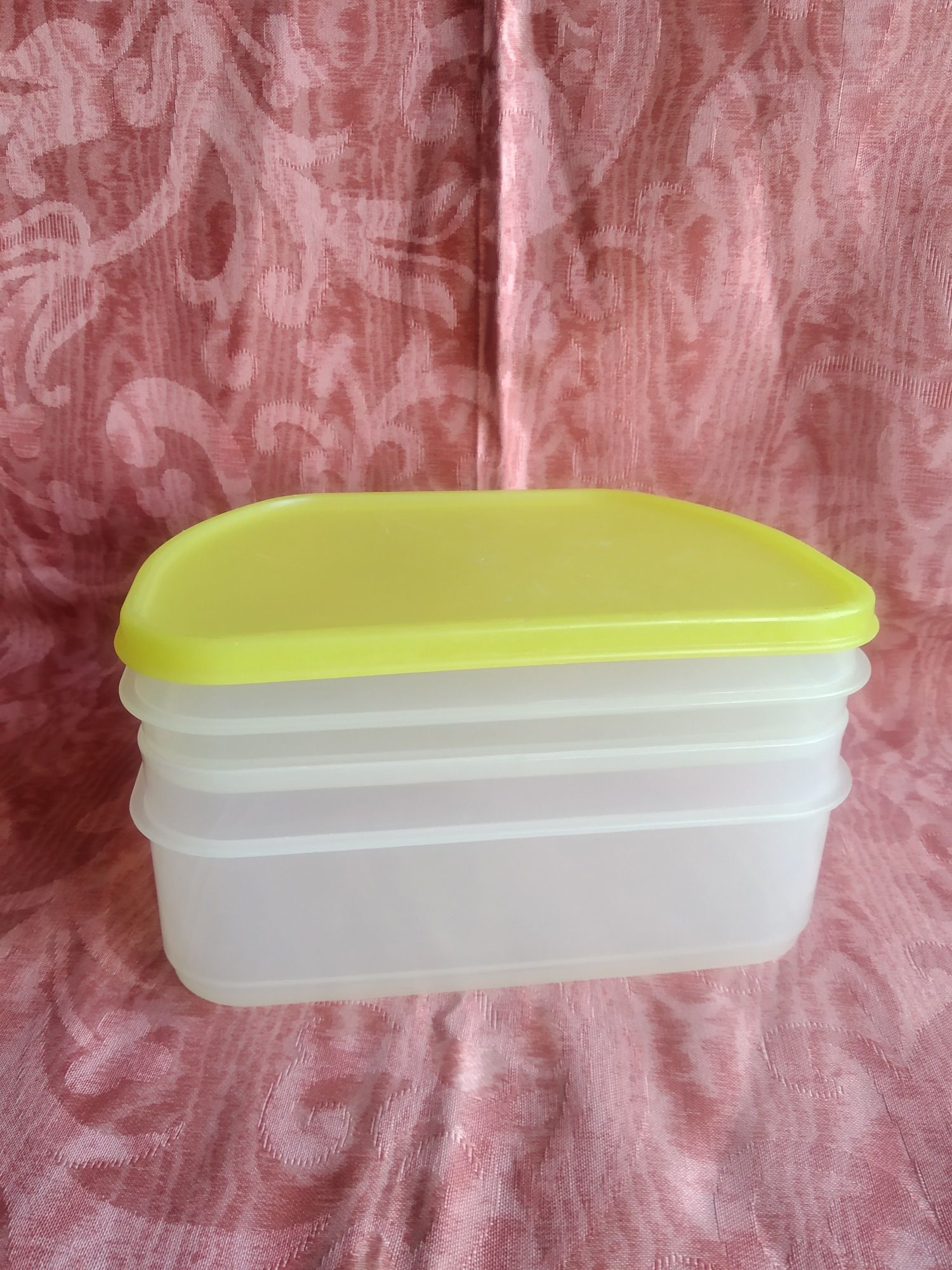 2 caixas tupperware