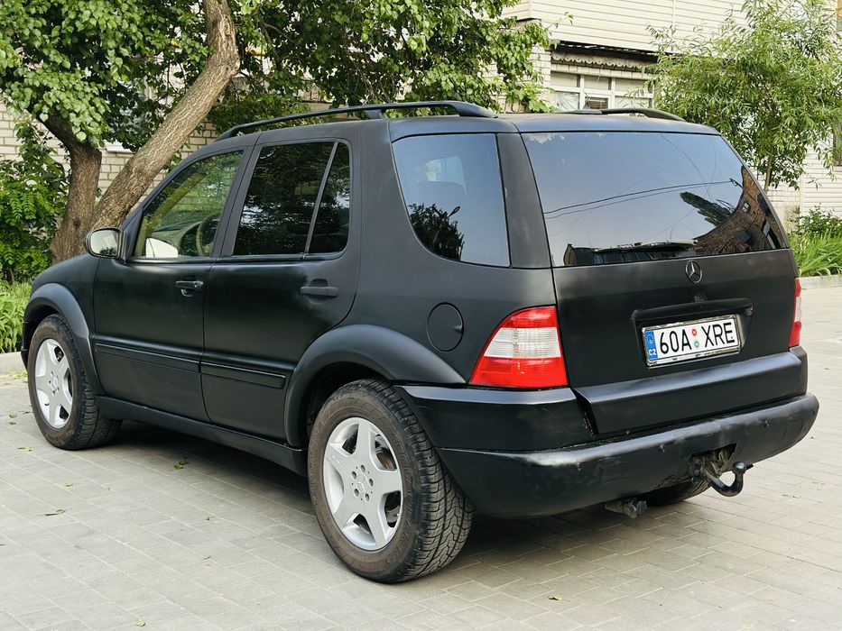 Продам Mercedes-ML в хорошем состоянии на боевом ходу Срочно !