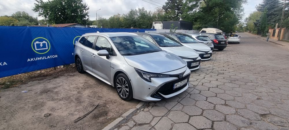 Auta na Wynajem Uber Bolt Free Now Toyota Corolla 
Mam do zaoferowania