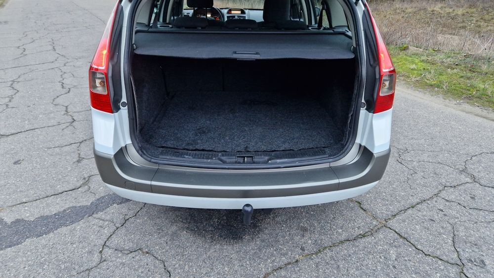 Автомобиль Renault Megan 1,6