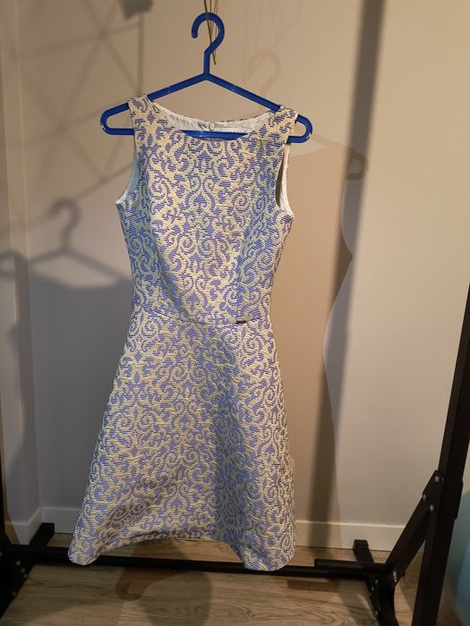 Sukienka SIMPLE rozkloszowana